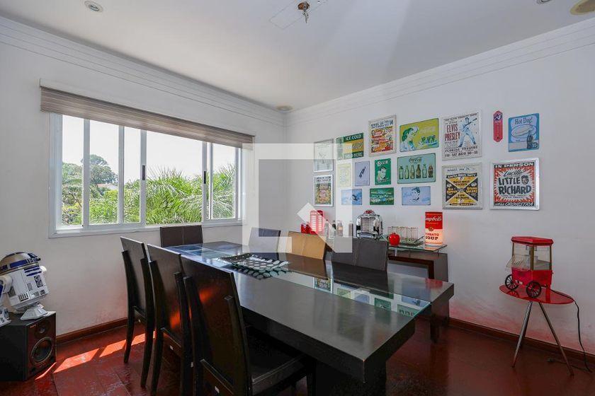 Casa à Venda – Morumbi, 4 Quartos, 550 m² – São Paulo