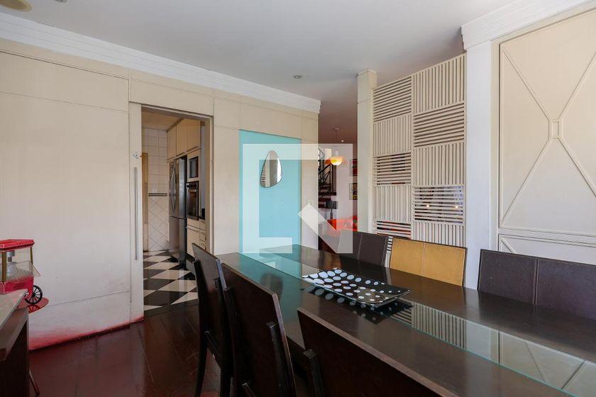 Casa à Venda – Morumbi, 4 Quartos, 550 m² – São Paulo
