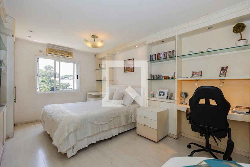 Casa à Venda – Morumbi, 4 Quartos, 550 m² – São Paulo