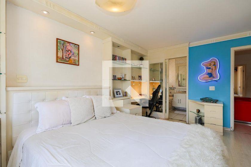 Casa à Venda – Morumbi, 4 Quartos, 550 m² – São Paulo