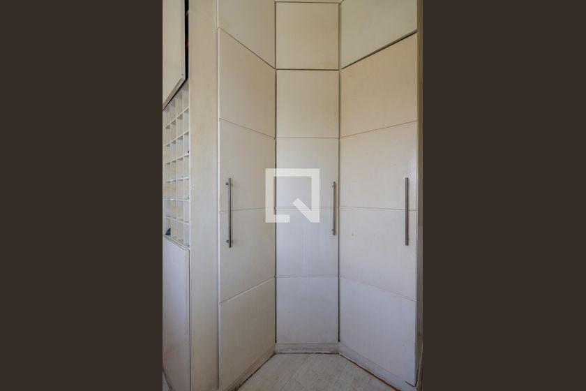 Casa à Venda – Morumbi, 4 Quartos, 550 m² – São Paulo