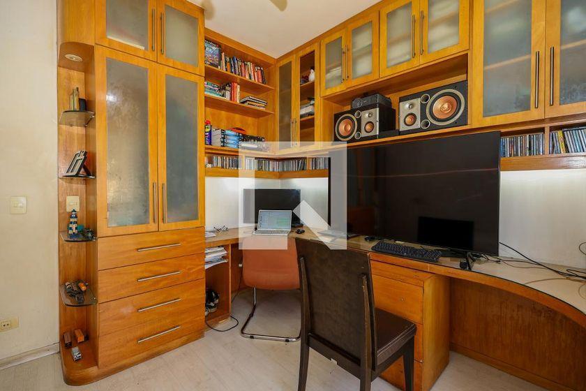 Casa à Venda – Morumbi, 4 Quartos, 550 m² – São Paulo