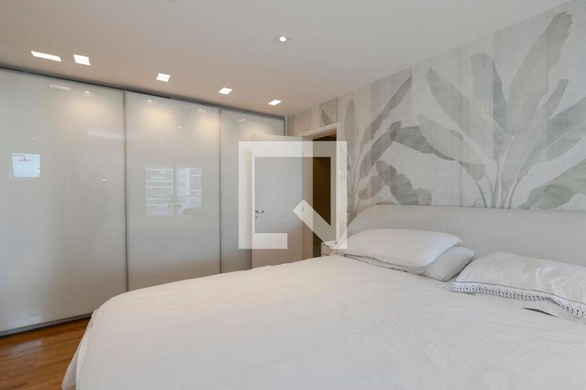 Apartamento à Venda – Brooklin, 3 Quartos, 246 m² – São Paulo