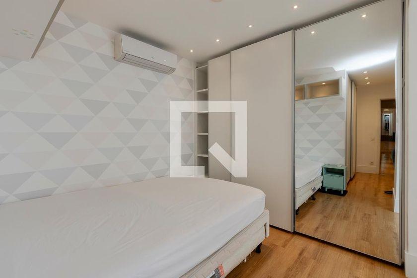 Apartamento à Venda – Brooklin, 3 Quartos, 246 m² – São Paulo