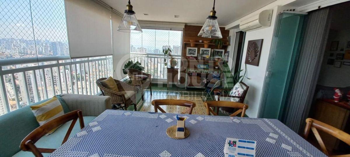 Apartamento mobiliado para locação na Vila Gumercindo, 3 dormitórios e 3 vagas