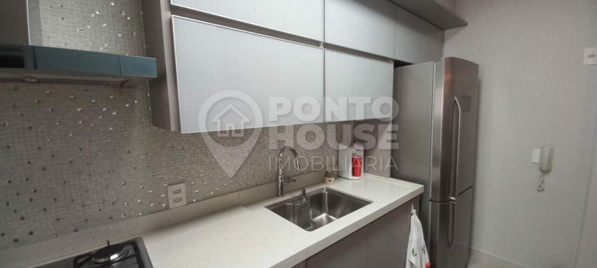 Apartamento mobiliado para locação na Vila Gumercindo, 3 dormitórios e 3 vagas