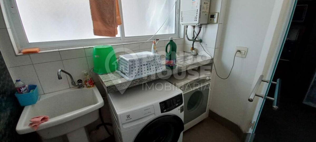 Apartamento mobiliado para locação na Vila Gumercindo, 3 dormitórios e 3 vagas