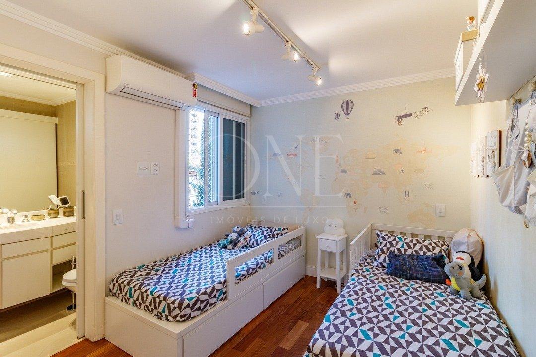 Apartamento à venda – na Vila Olímpia
