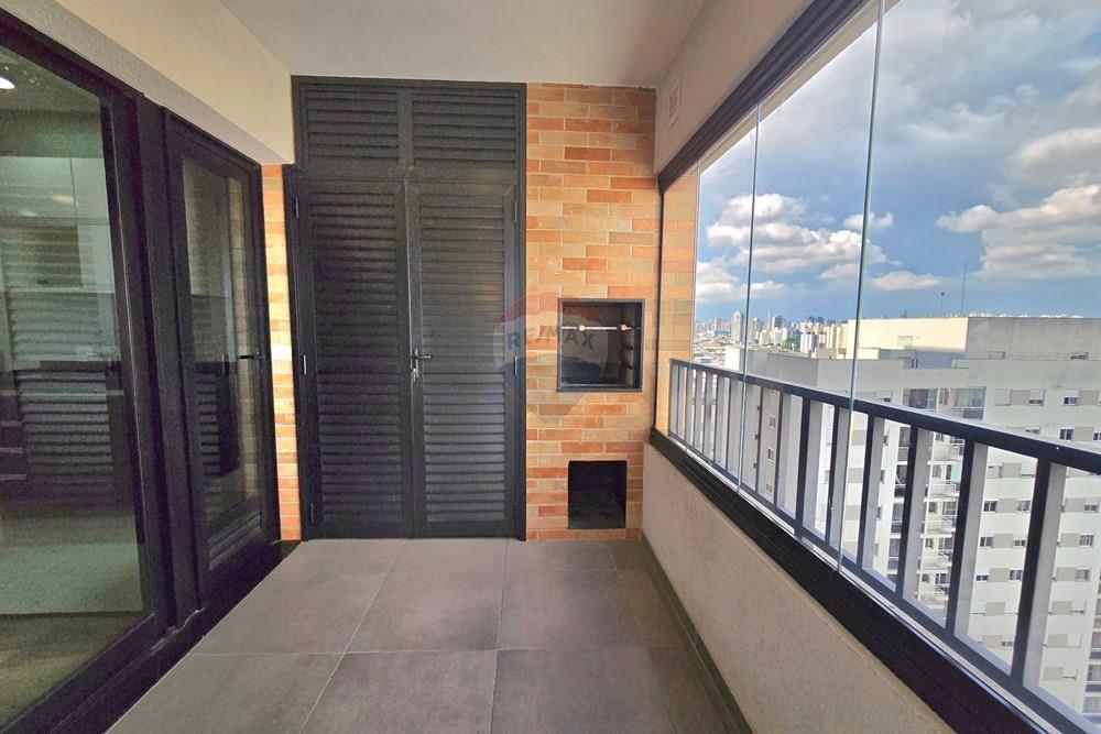 Apartamento para locação no Brás, 57 metros, 2 quartos, 1 suíte varanda com churrasqueira, 2 banheir