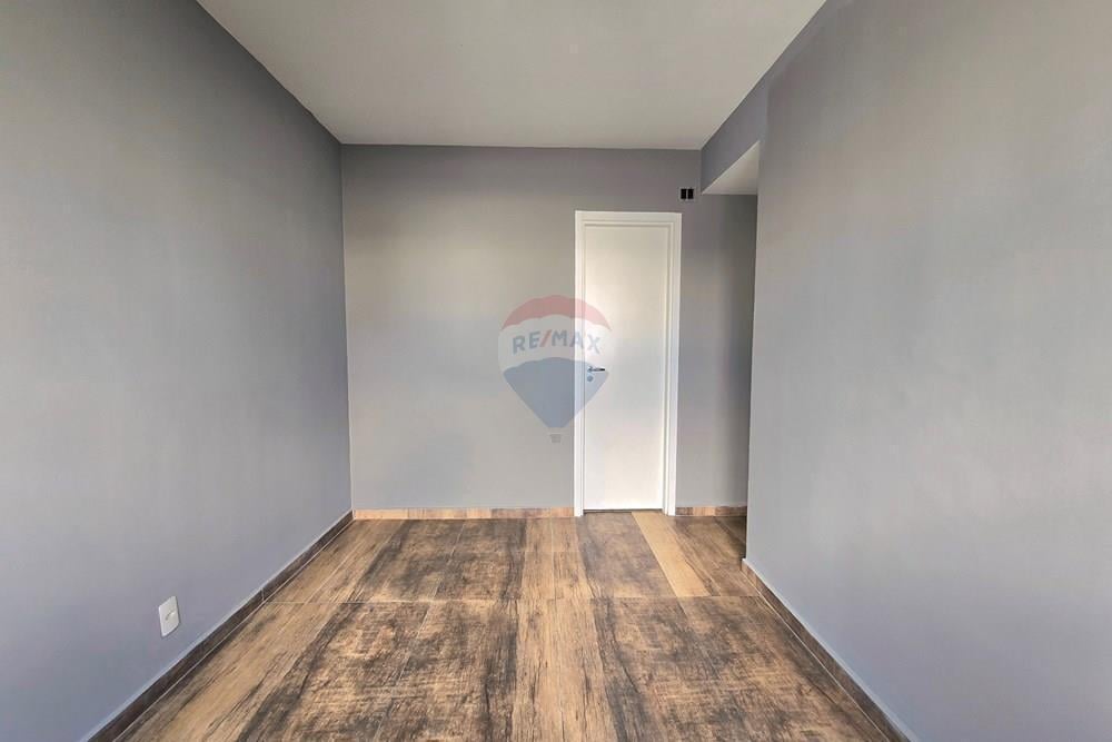 Apartamento para locação no Brás, 57 metros, 2 quartos, 1 suíte varanda com churrasqueira, 2 banheir