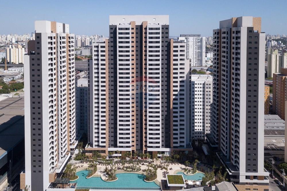 Apartamento para locação no Brás, 57 metros, 2 quartos, 1 suíte varanda com churrasqueira, 2 banheir