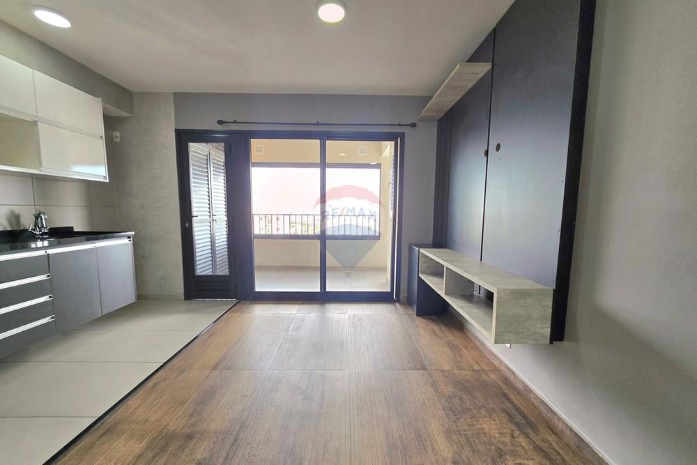 Apartamento para locação no Brás, 57 metros, 2 quartos, 1 suíte varanda com churrasqueira, 2 banheir