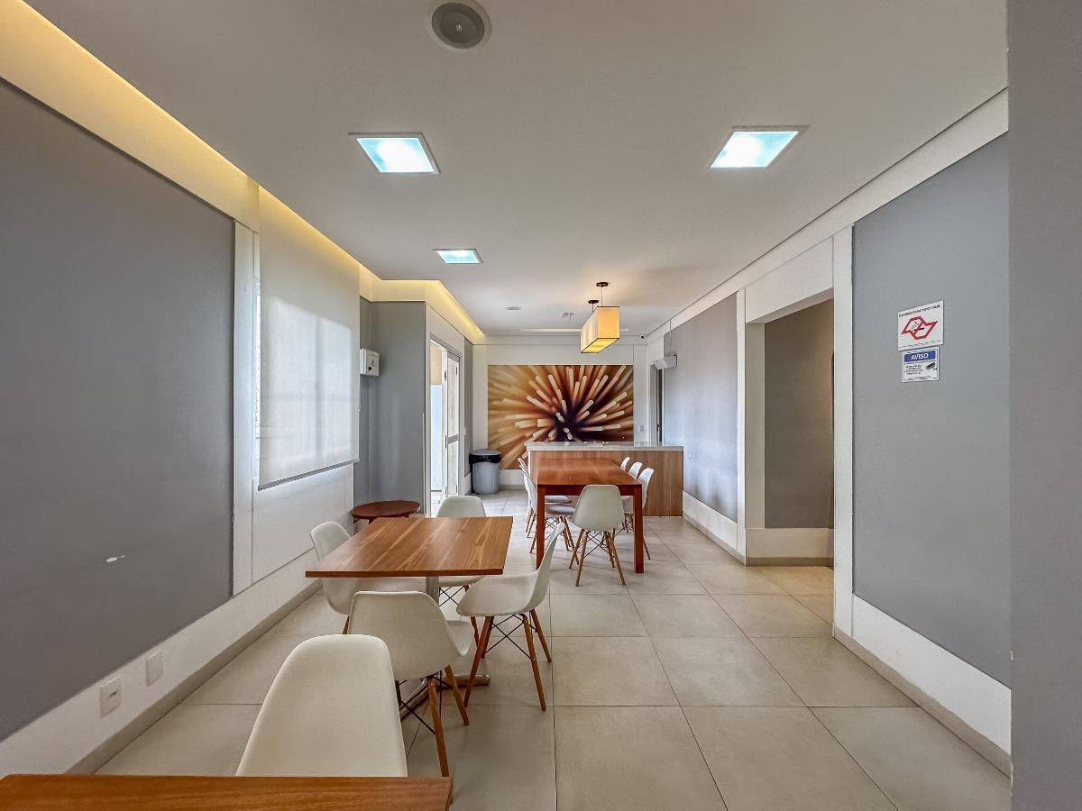 Versátil apartamento tipo para venda em Super Quadra Morumbi com 3 quartos, sendo 1 suíte, 67m²