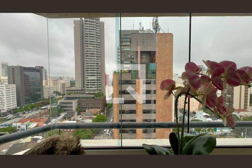 Apartamento à Venda – Pinheiros, 3 Quartos, 200 m² – São Paulo