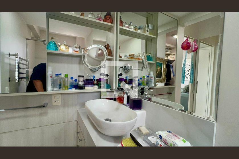 Apartamento à Venda – Pinheiros, 3 Quartos, 200 m² – São Paulo