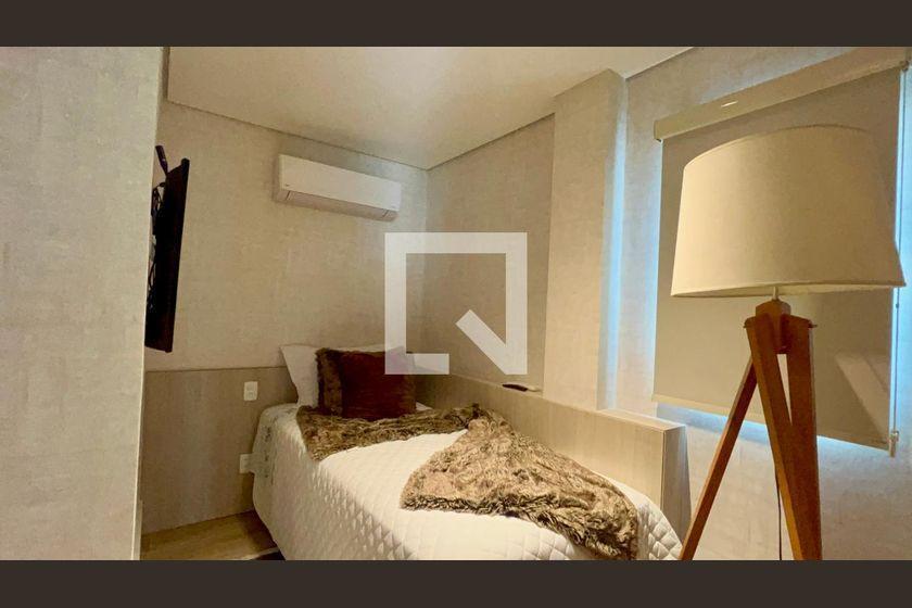 Apartamento à Venda – Pinheiros, 3 Quartos, 200 m² – São Paulo