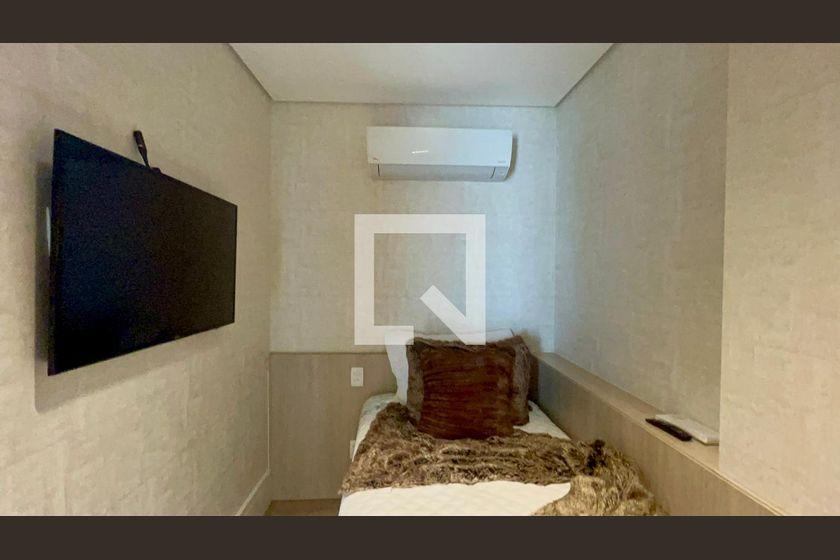 Apartamento à Venda – Pinheiros, 3 Quartos, 200 m² – São Paulo