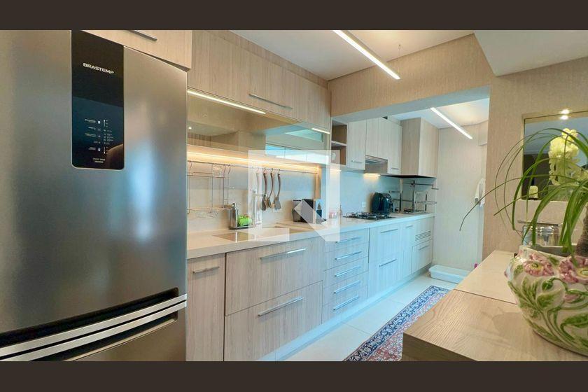 Apartamento à Venda – Pinheiros, 3 Quartos, 200 m² – São Paulo