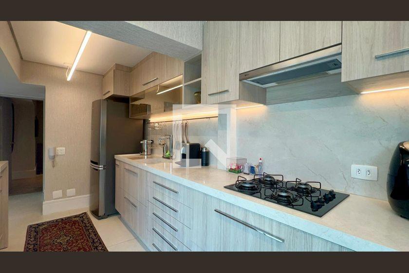 Apartamento à Venda – Pinheiros, 3 Quartos, 200 m² – São Paulo