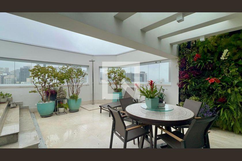 Apartamento à Venda – Pinheiros, 3 Quartos, 200 m² – São Paulo