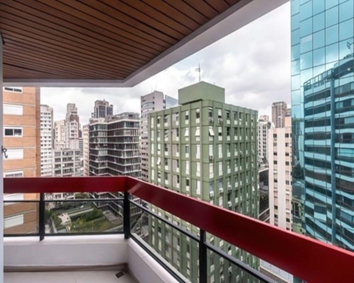 Apto no Itaim Bibi: Conforto e Estilo em SP