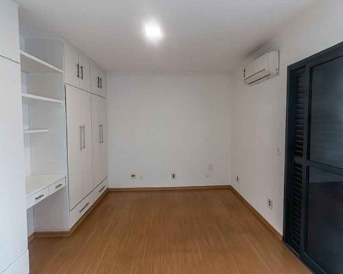 Apto no Itaim Bibi: Conforto e Estilo em SP