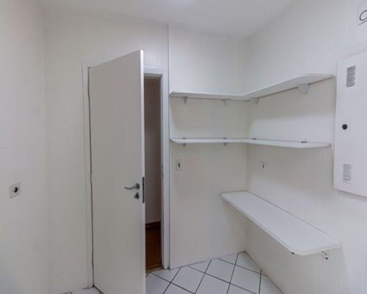 Apto no Itaim Bibi: Conforto e Estilo em SP