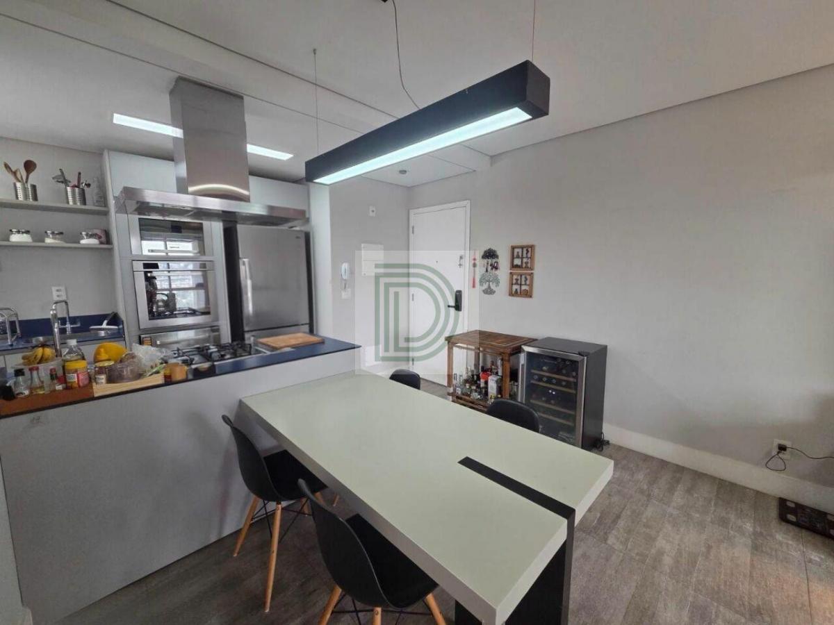 Apartamento próximo ao Metrô Vila Sônia | 3 dormitórios | 2 suítes | 2 vagas