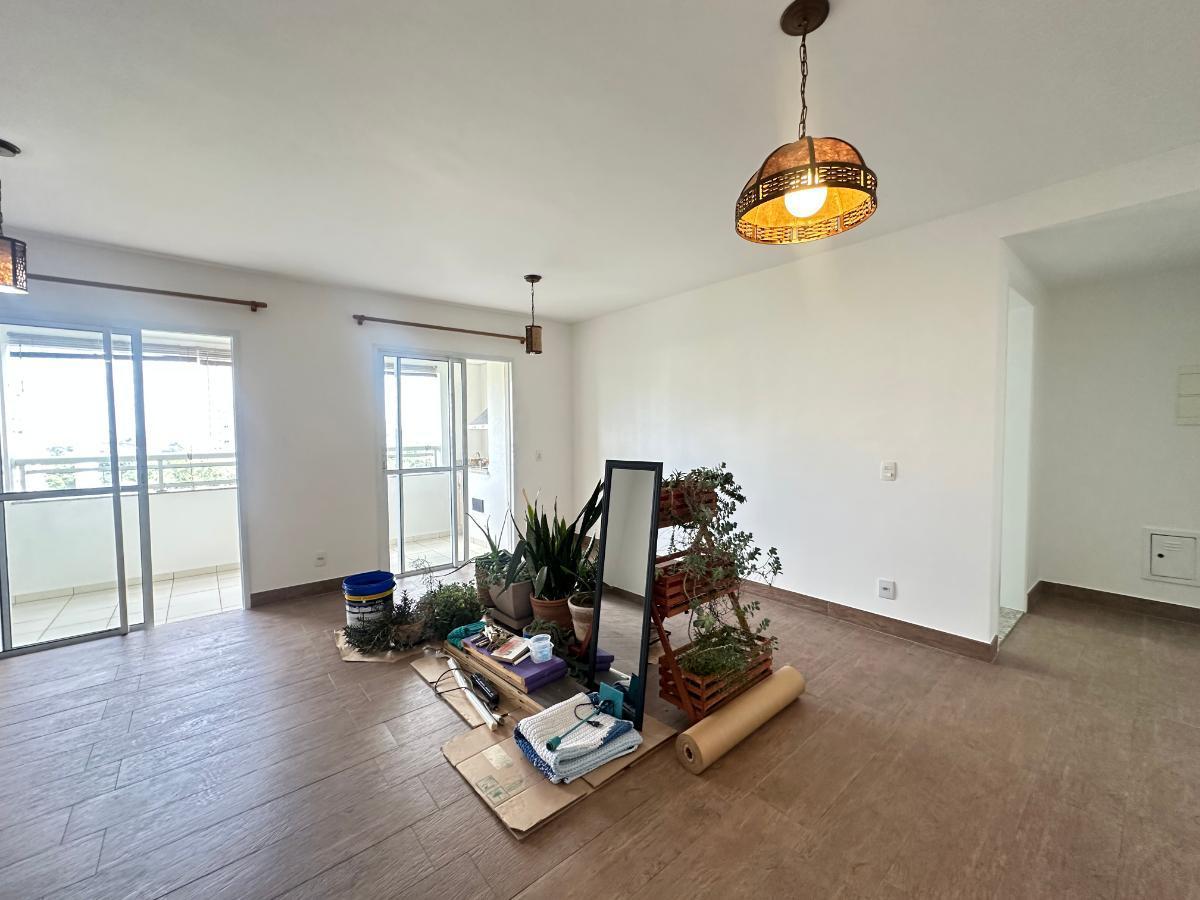 Atraente apartamento tipo para locação em Vila Suzana com 2 quartos, sendo 1 suíte, 80m²