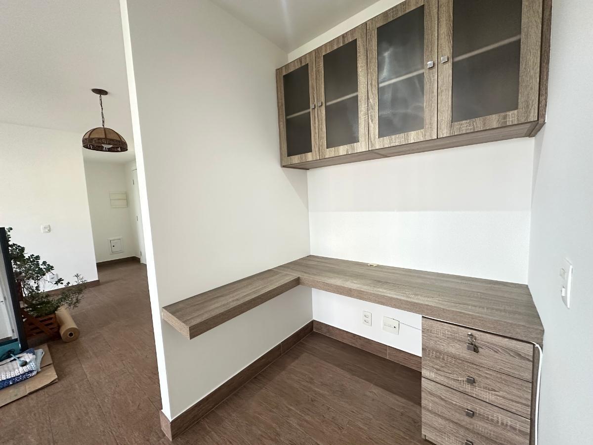 Atraente apartamento tipo para locação em Vila Suzana com 2 quartos, sendo 1 suíte, 80m²