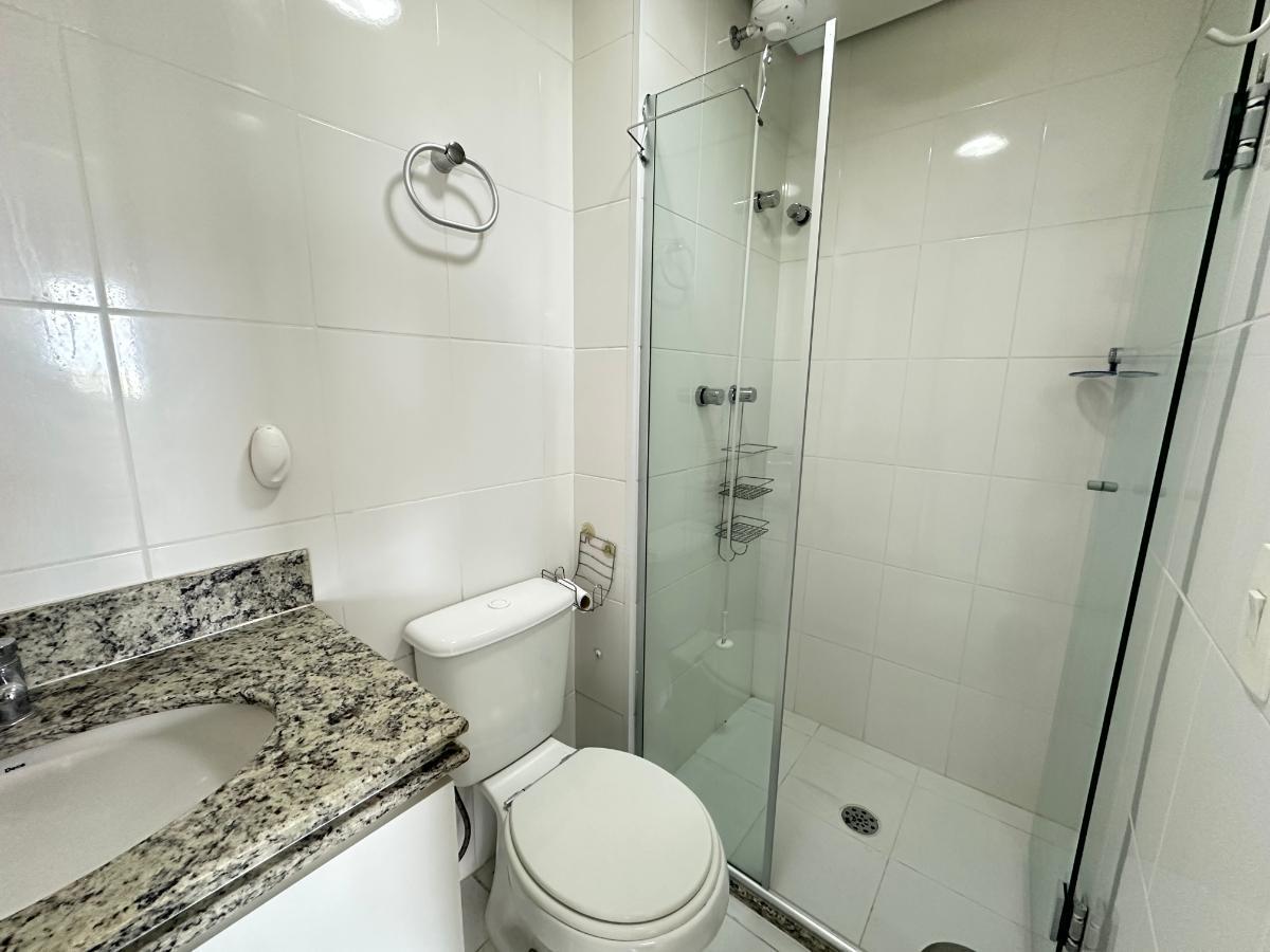 Atraente apartamento tipo para locação em Vila Suzana com 2 quartos, sendo 1 suíte, 80m²