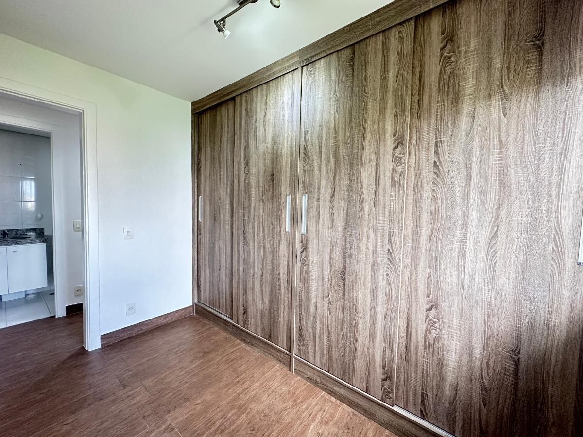 Atraente apartamento tipo para locação em Vila Suzana com 2 quartos, sendo 1 suíte, 80m²