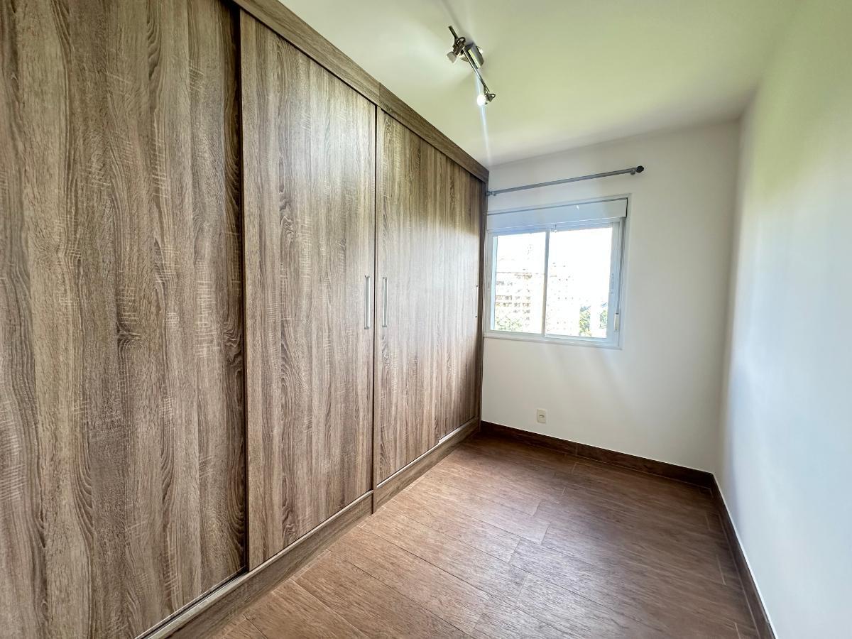 Atraente apartamento tipo para locação em Vila Suzana com 2 quartos, sendo 1 suíte, 80m²