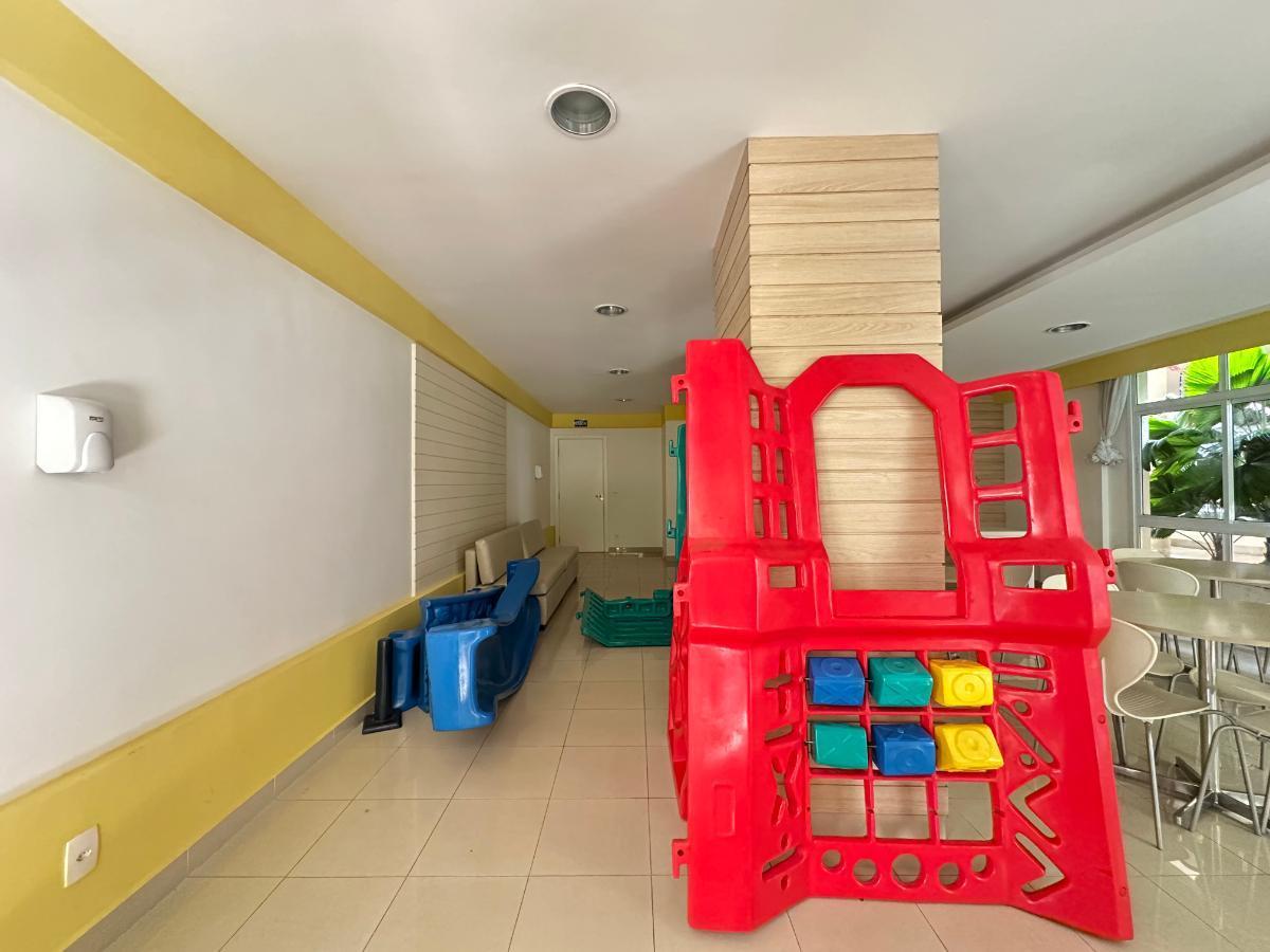 Atraente apartamento tipo para locação em Vila Suzana com 2 quartos, sendo 1 suíte, 80m²