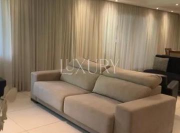 Apartamento com 210 m², 4 quartos sendo 4 suítes à venda no bairro Moema.