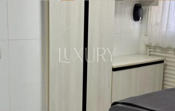 Apartamento com 210 m², 4 quartos sendo 4 suítes à venda no bairro Moema.