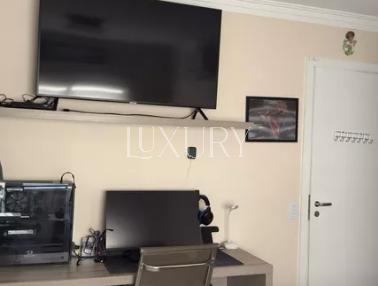 Apartamento com 210 m², 4 quartos sendo 4 suítes à venda no bairro Moema.