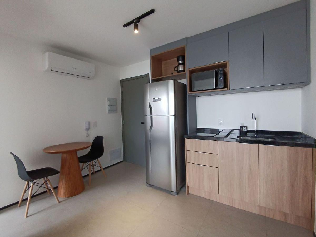 Apto 2 dorms de 47m² no Paraíso | Mobiliado | Perto do metrô