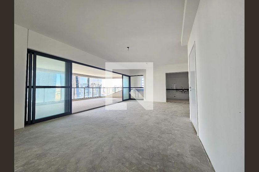 Apartamento à Venda – Chácara Santo Antonio, 3 Quartos, 224 m² – São Paulo