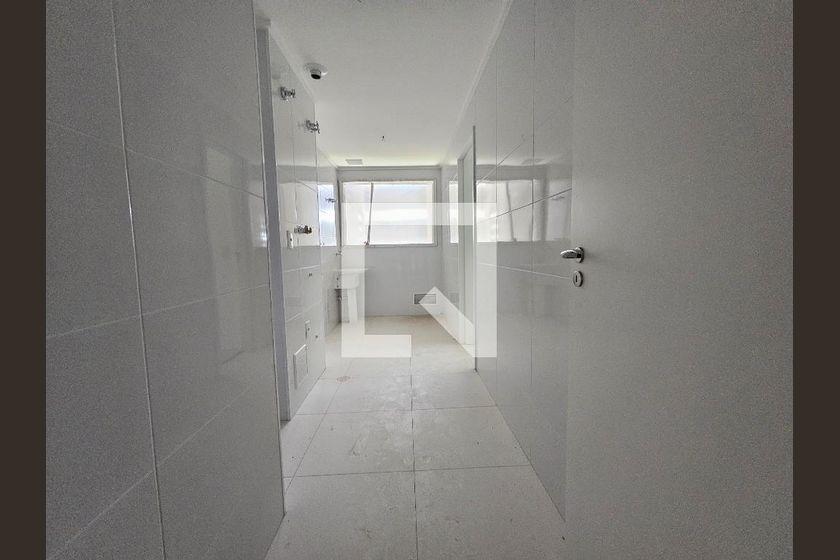 Apartamento à Venda – Chácara Santo Antonio, 3 Quartos, 224 m² – São Paulo