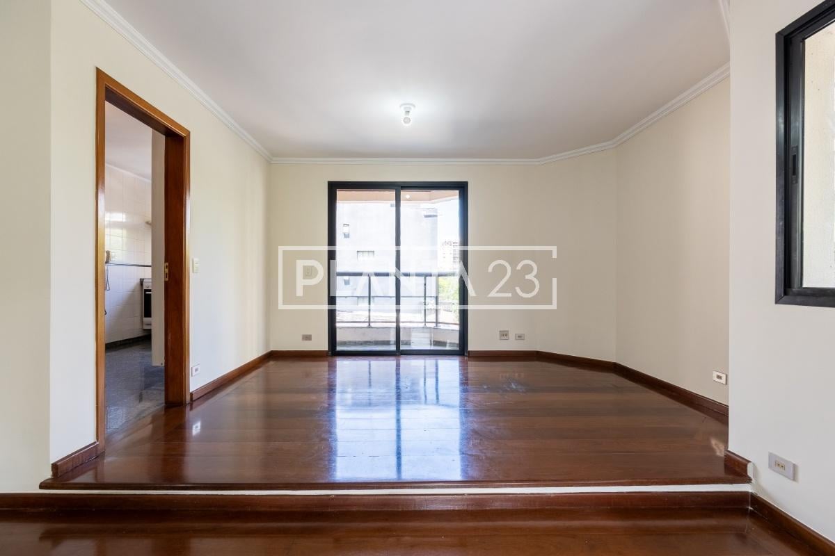 Apartamento com 178 m², 4 quartos sendo 2 suítes à venda no bairro Moema Índios.