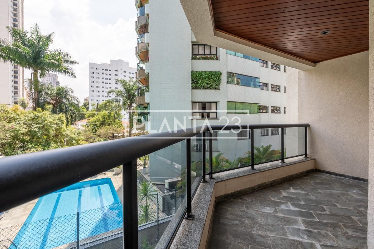 Apartamento com 178 m², 4 quartos sendo 2 suítes à venda no bairro Moema Índios.
