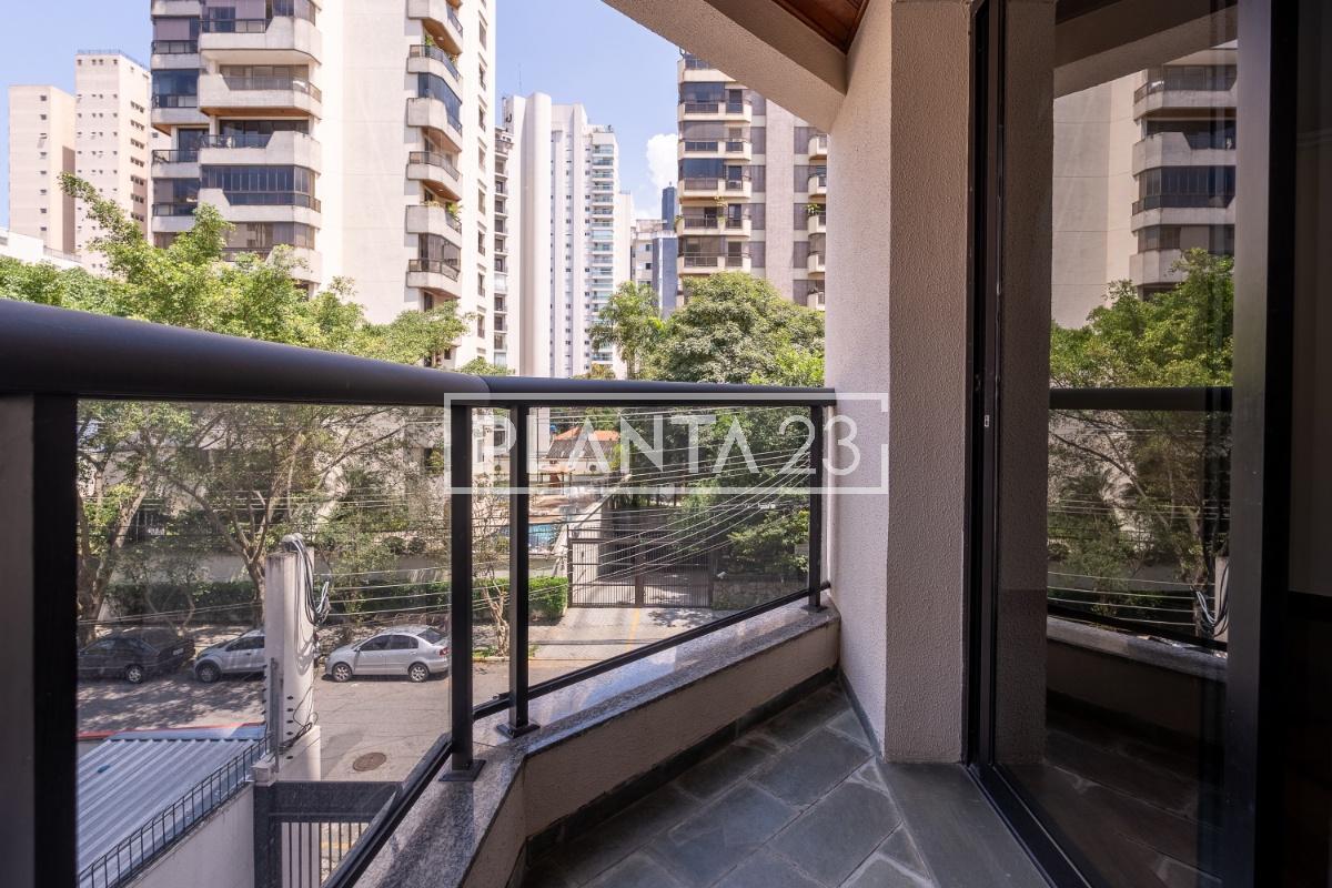 Apartamento com 178 m², 4 quartos sendo 2 suítes à venda no bairro Moema Índios.