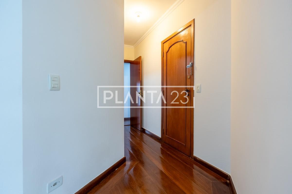 Apartamento com 178 m², 4 quartos sendo 2 suítes à venda no bairro Moema Índios.