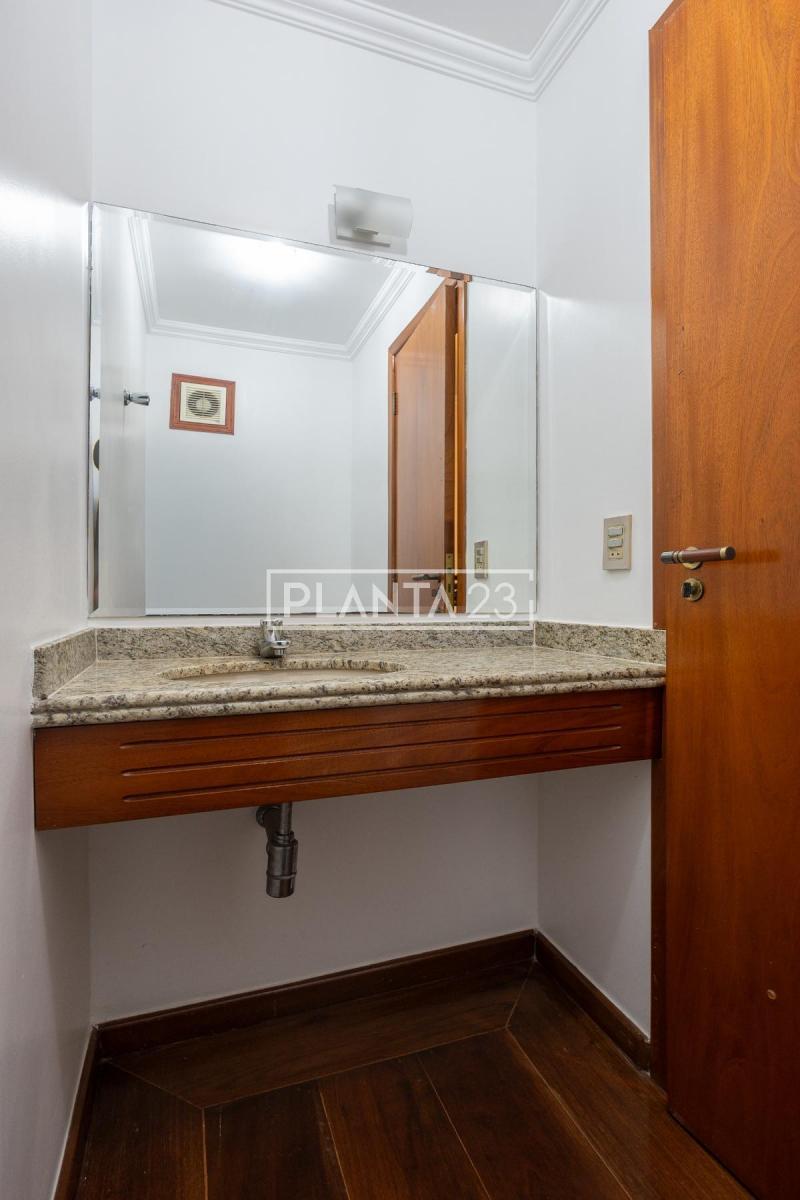 Apartamento com 178 m², 4 quartos sendo 2 suítes à venda no bairro Moema Índios.