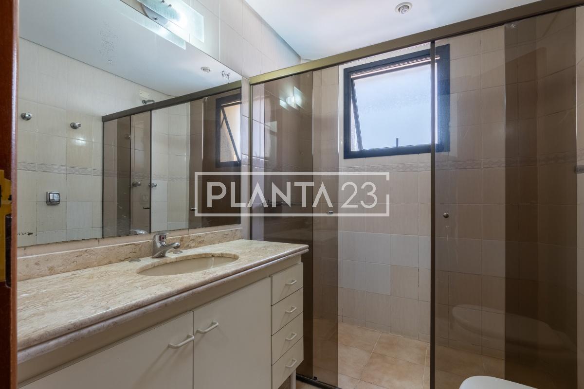 Apartamento com 178 m², 4 quartos sendo 2 suítes à venda no bairro Moema Índios.