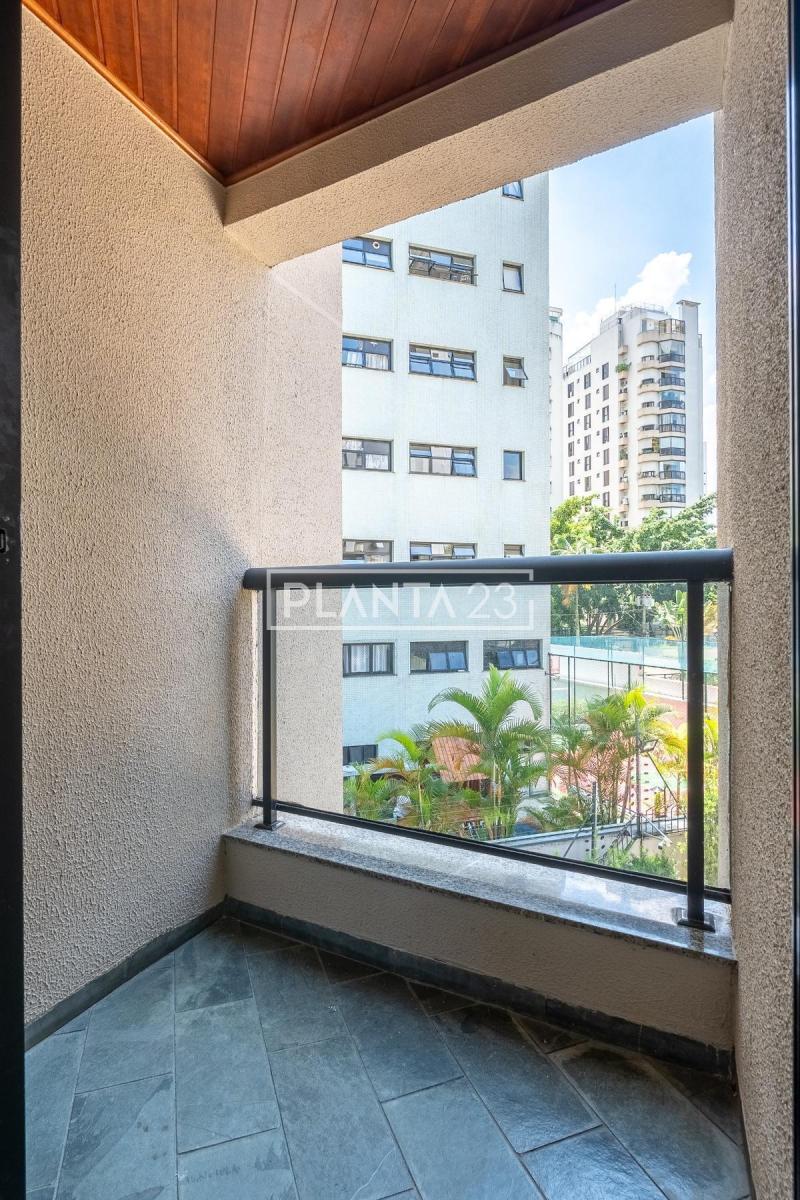 Apartamento com 178 m², 4 quartos sendo 2 suítes à venda no bairro Moema Índios.