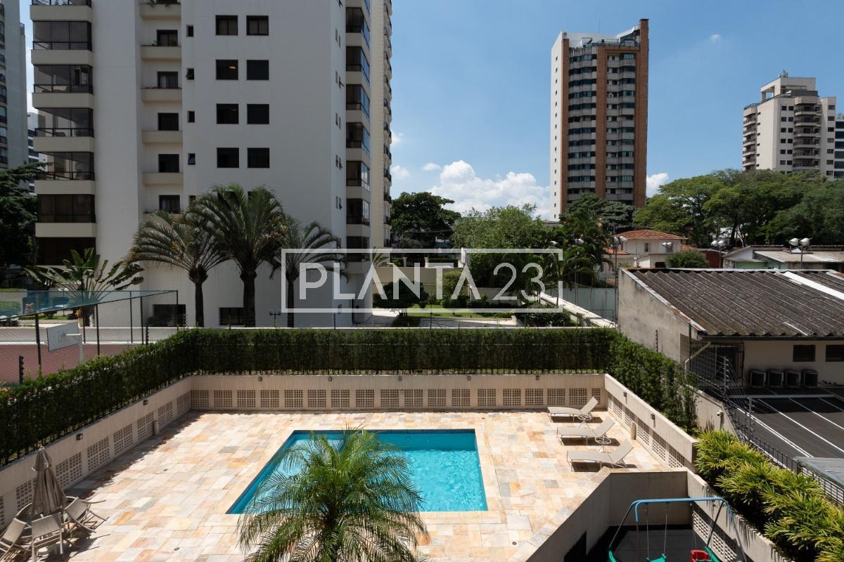 Apartamento com 178 m², 4 quartos sendo 2 suítes à venda no bairro Moema Índios.