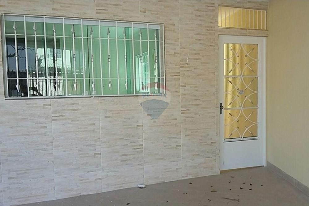 Sobrado Reformado com Terraço e 3 Quartos em SP!