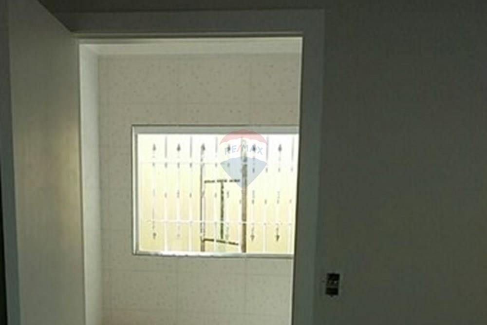 Sobrado Reformado com Terraço e 3 Quartos em SP!